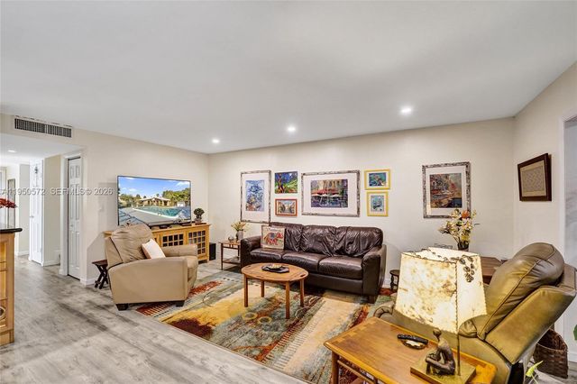 3302 Farragut Street 5C, Hollywood, FL 33021