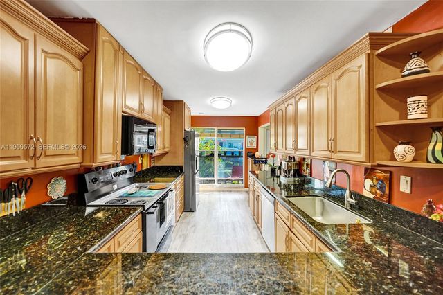 3302 Farragut Street 5C, Hollywood, FL 33021