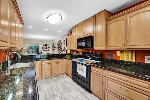 3302 Farragut Street 5C, Hollywood, FL 33021