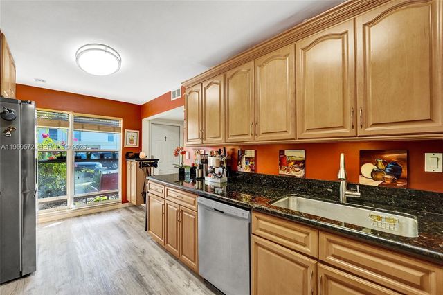 3302 Farragut Street 5C, Hollywood, FL 33021