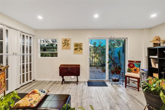 3302 Farragut Street 5C, Hollywood, FL 33021