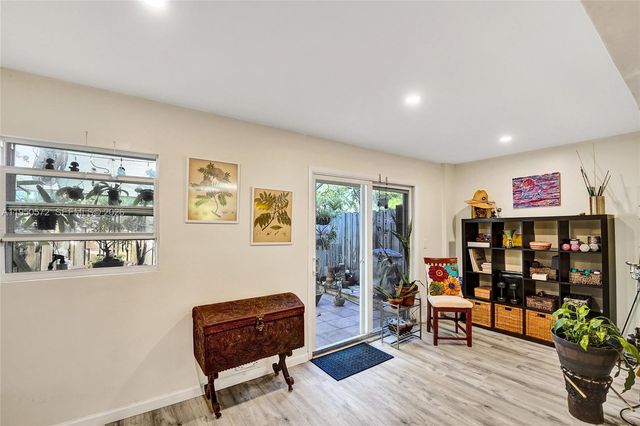 3302 Farragut Street 5C, Hollywood, FL 33021