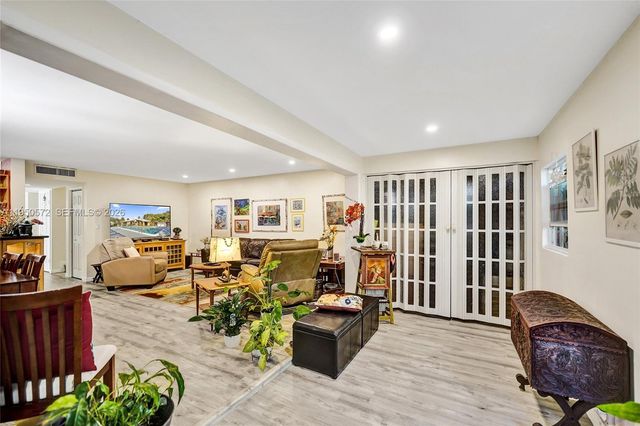 3302 Farragut Street 5C, Hollywood, FL 33021