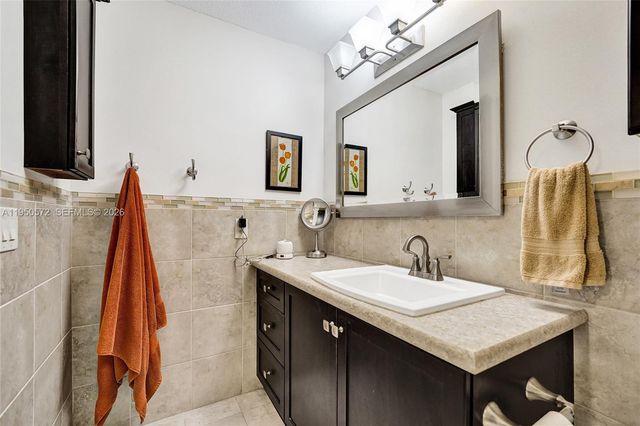 3302 Farragut Street 5C, Hollywood, FL 33021