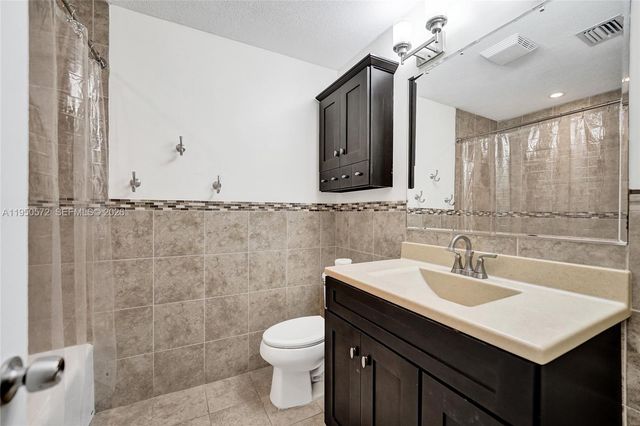 3302 Farragut Street 5C, Hollywood, FL 33021