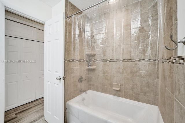 3302 Farragut Street 5C, Hollywood, FL 33021