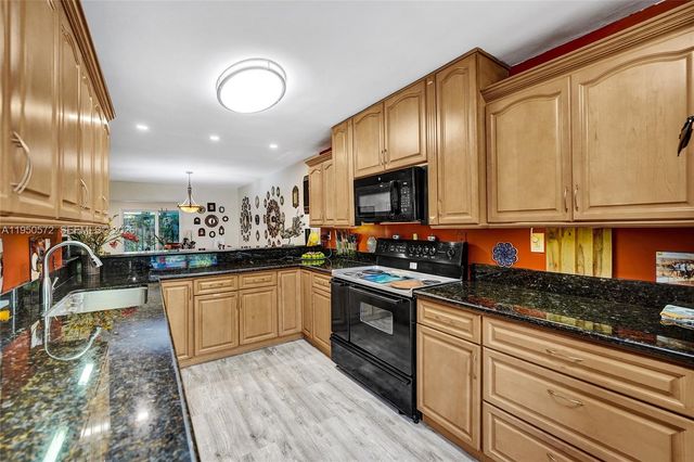 3302 Farragut Street 5C, Hollywood, FL 33021