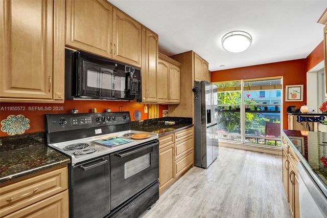 3302 Farragut Street 5C, Hollywood, FL 33021