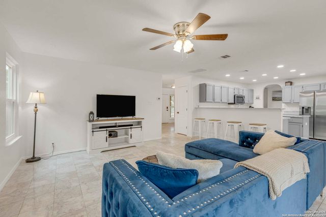 438 Tiger Hills, San Antonio, TX 78251