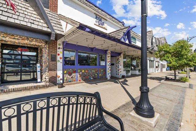 324 W Main Street, Gaylord, MI 49735