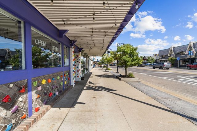 324 W Main Street, Gaylord, MI 49735