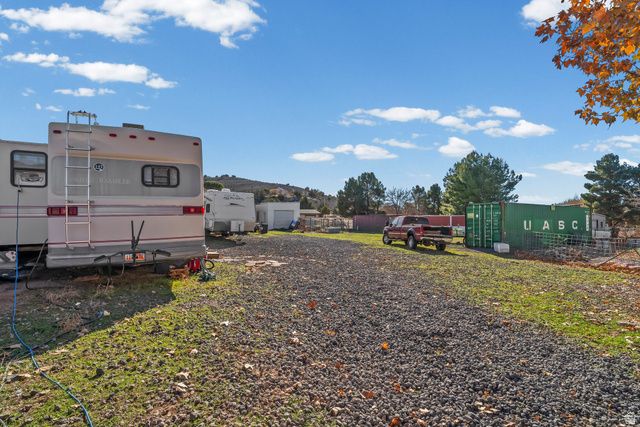 1217 W TOPAZ RD, St. George, UT 84770