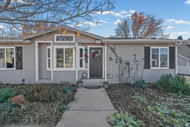 1217 W TOPAZ RD, St. George, UT 84770