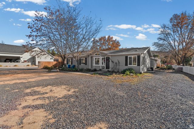 1217 W TOPAZ RD, St. George, UT 84770