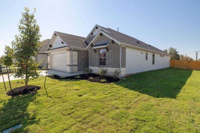 342 Bendecido LOOP, Elgin, TX 78621
