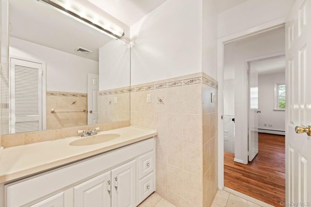 32 Bramble Brook Road, Ardsley, NY 10502