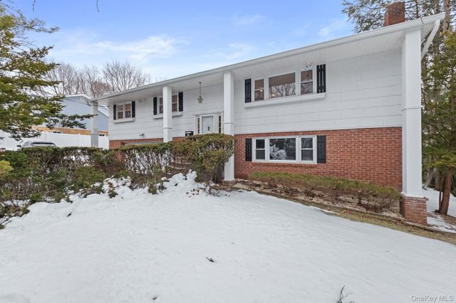 32 Bramble Brook Road, Ardsley, NY 10502