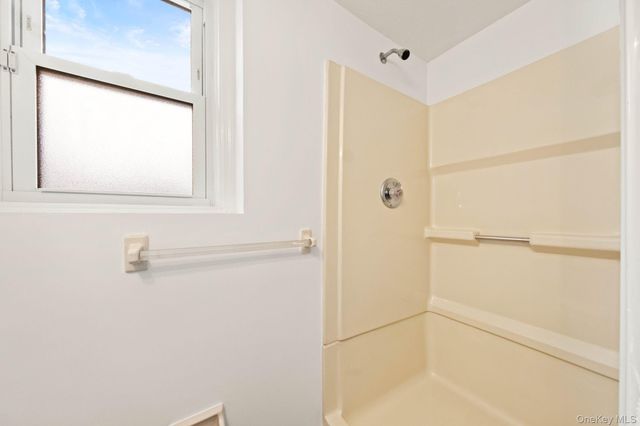 32 Bramble Brook Road, Ardsley, NY 10502