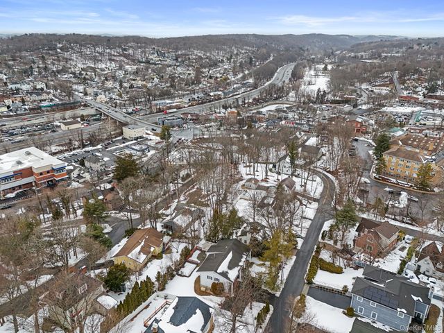 32 Bramble Brook Road, Ardsley, NY 10502