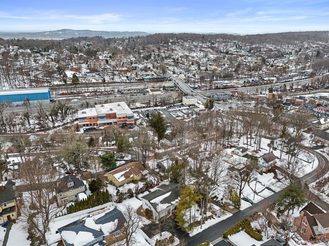 32 Bramble Brook Road, Ardsley, NY 10502