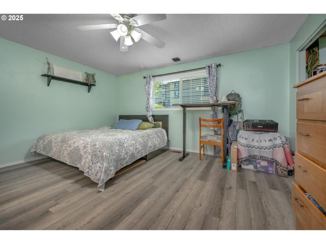 750 Ne HILL Way, Estacada, OR 97023