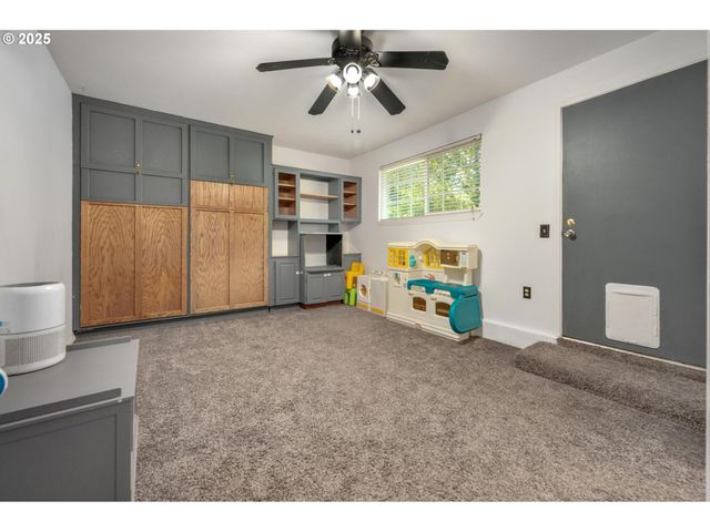 750 Ne HILL Way, Estacada, OR 97023