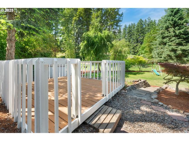 750 Ne HILL Way, Estacada, OR 97023