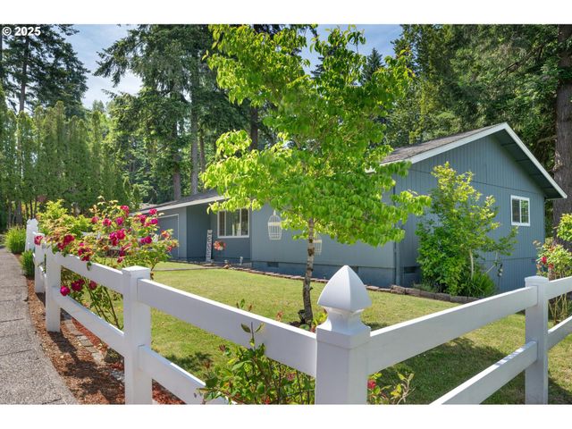 750 Ne HILL Way, Estacada, OR 97023