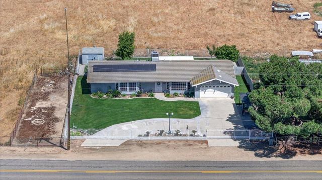 704 N Hayes Avenue, Fresno, CA 93723