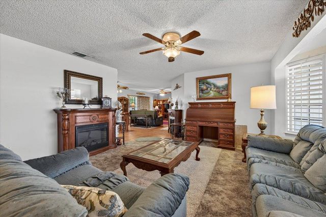 704 N Hayes Avenue, Fresno, CA 93723