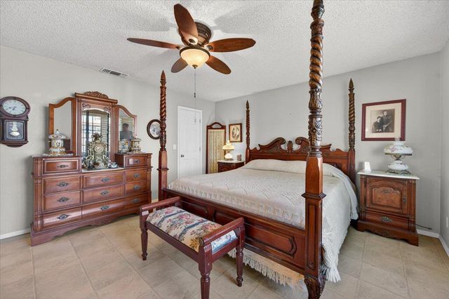 704 N Hayes Avenue, Fresno, CA 93723