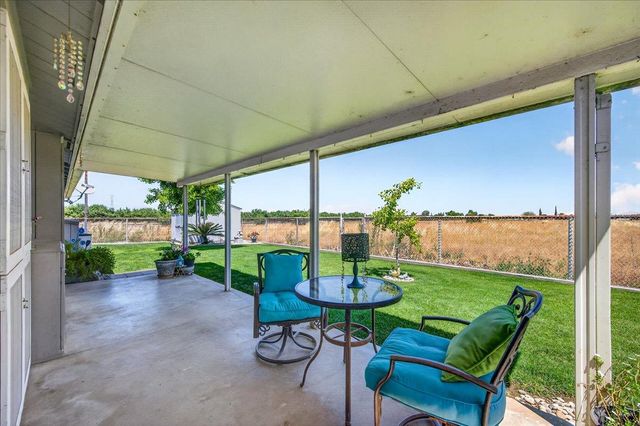 704 N Hayes Avenue, Fresno, CA 93723