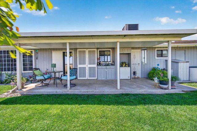 704 N Hayes Avenue, Fresno, CA 93723