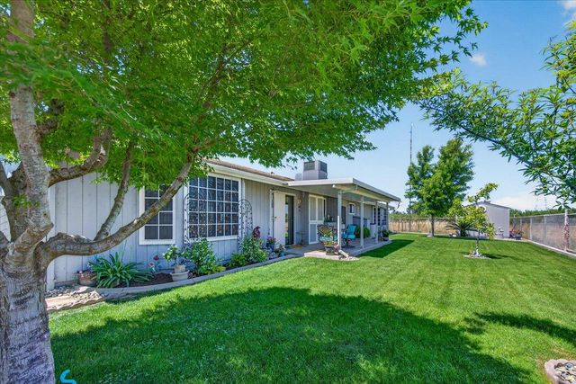 704 N Hayes Avenue, Fresno, CA 93723