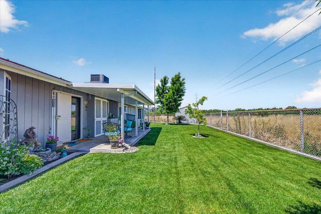 704 N Hayes Avenue, Fresno, CA 93723