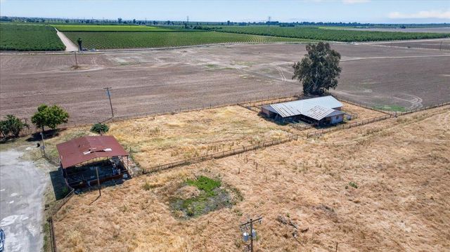 704 N Hayes Avenue, Fresno, CA 93723