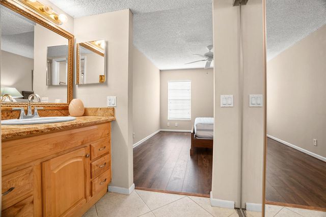 18900 Stewart Circle 7, Boca Raton, FL 33496