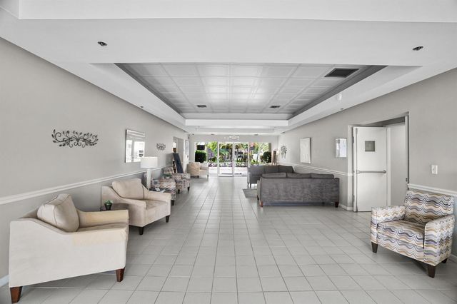 18900 Stewart Circle 7, Boca Raton, FL 33496