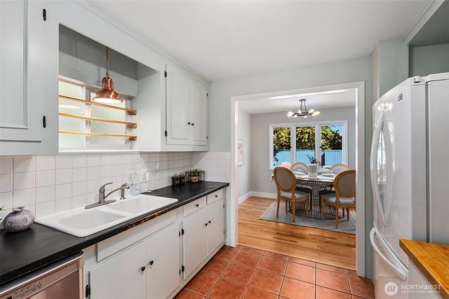 340 NE 53rd Street, Seattle, WA 98105