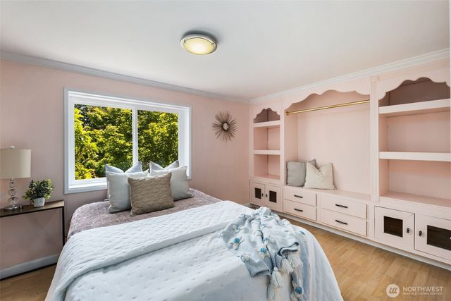 340 NE 53rd Street, Seattle, WA 98105