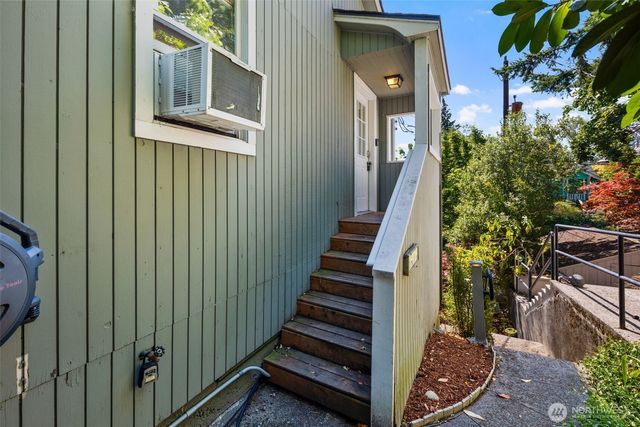 340 NE 53rd Street, Seattle, WA 98105