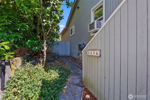 340 NE 53rd Street, Seattle, WA 98105