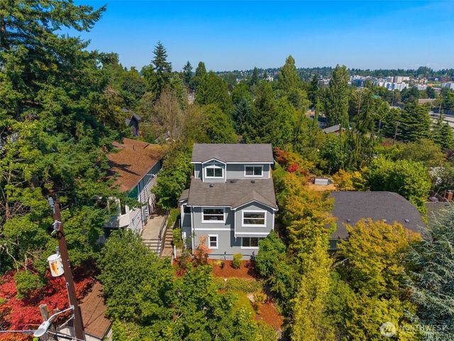 340 NE 53rd Street, Seattle, WA 98105