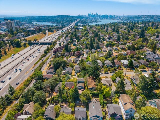 340 NE 53rd Street, Seattle, WA 98105