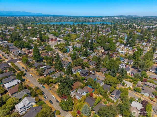 340 NE 53rd Street, Seattle, WA 98105