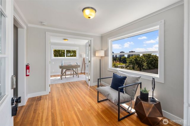 340 NE 53rd Street, Seattle, WA 98105