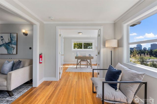 340 NE 53rd Street, Seattle, WA 98105