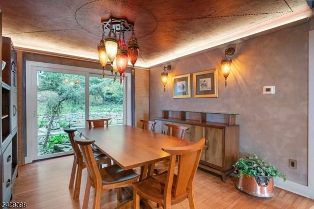 174 Bliss Rd, Mendham Boro, NJ 07945