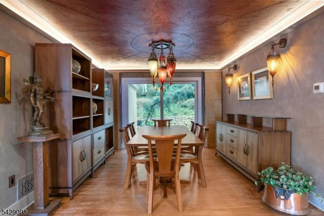 174 Bliss Rd, Mendham Boro, NJ 07945