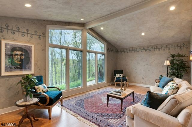 174 Bliss Rd, Mendham Boro, NJ 07945